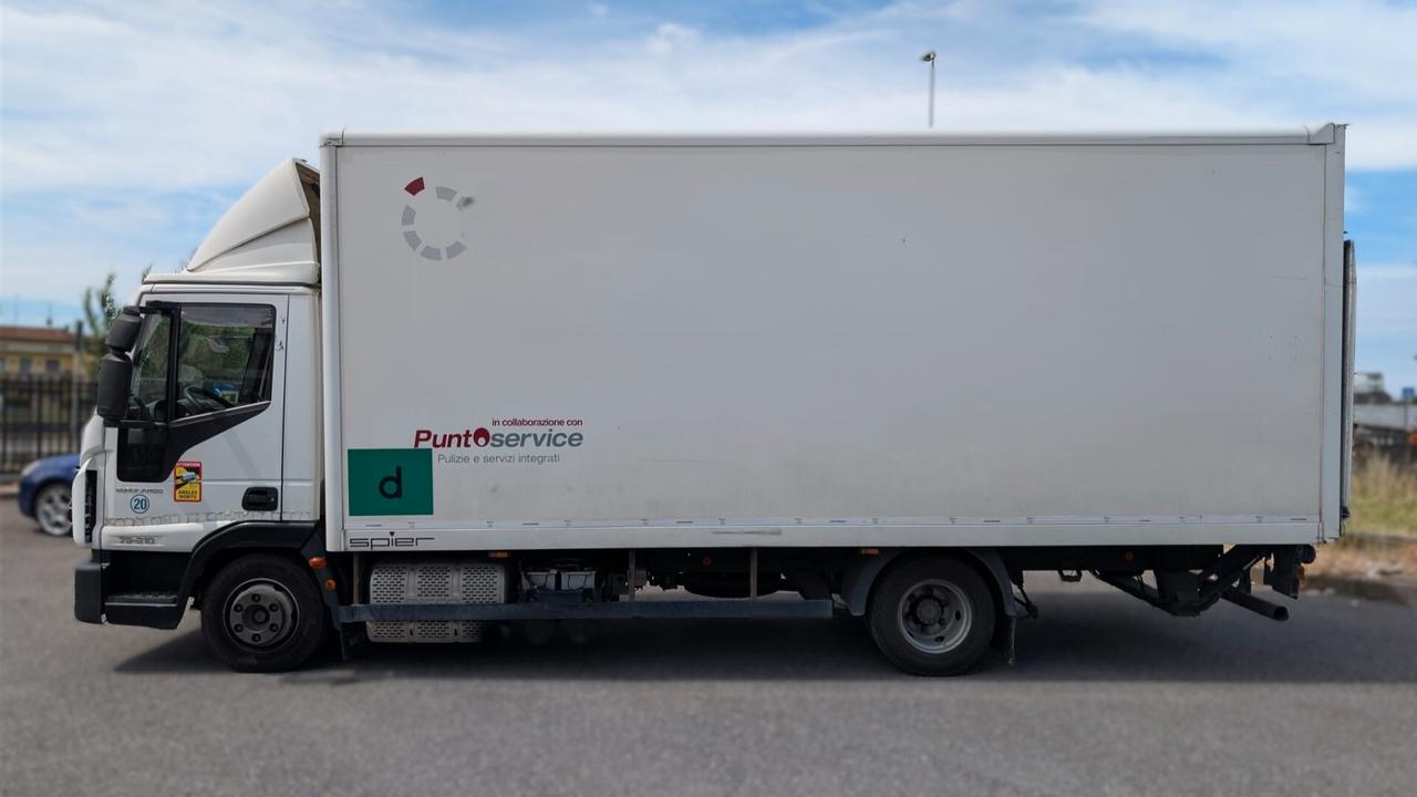 IVECO EUROCARGO 75 - 210