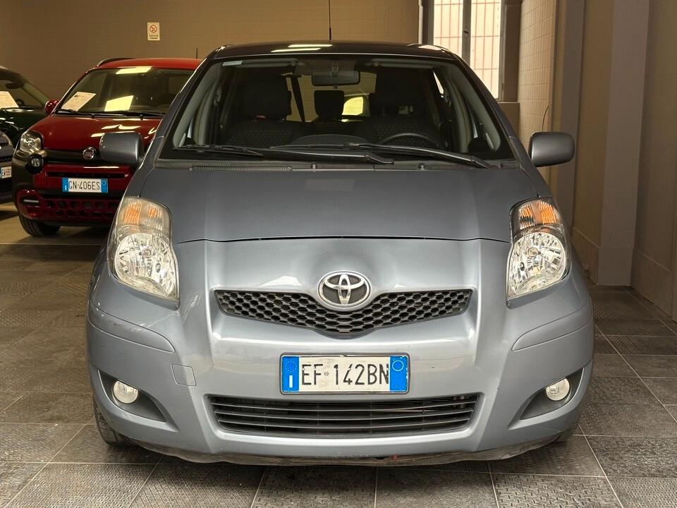 Toyota Yaris 5p 1.3 Sol - UnicoPro