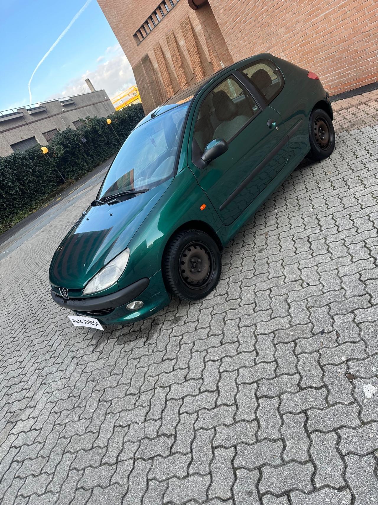 Peugeot 206 1.1 3p. XR