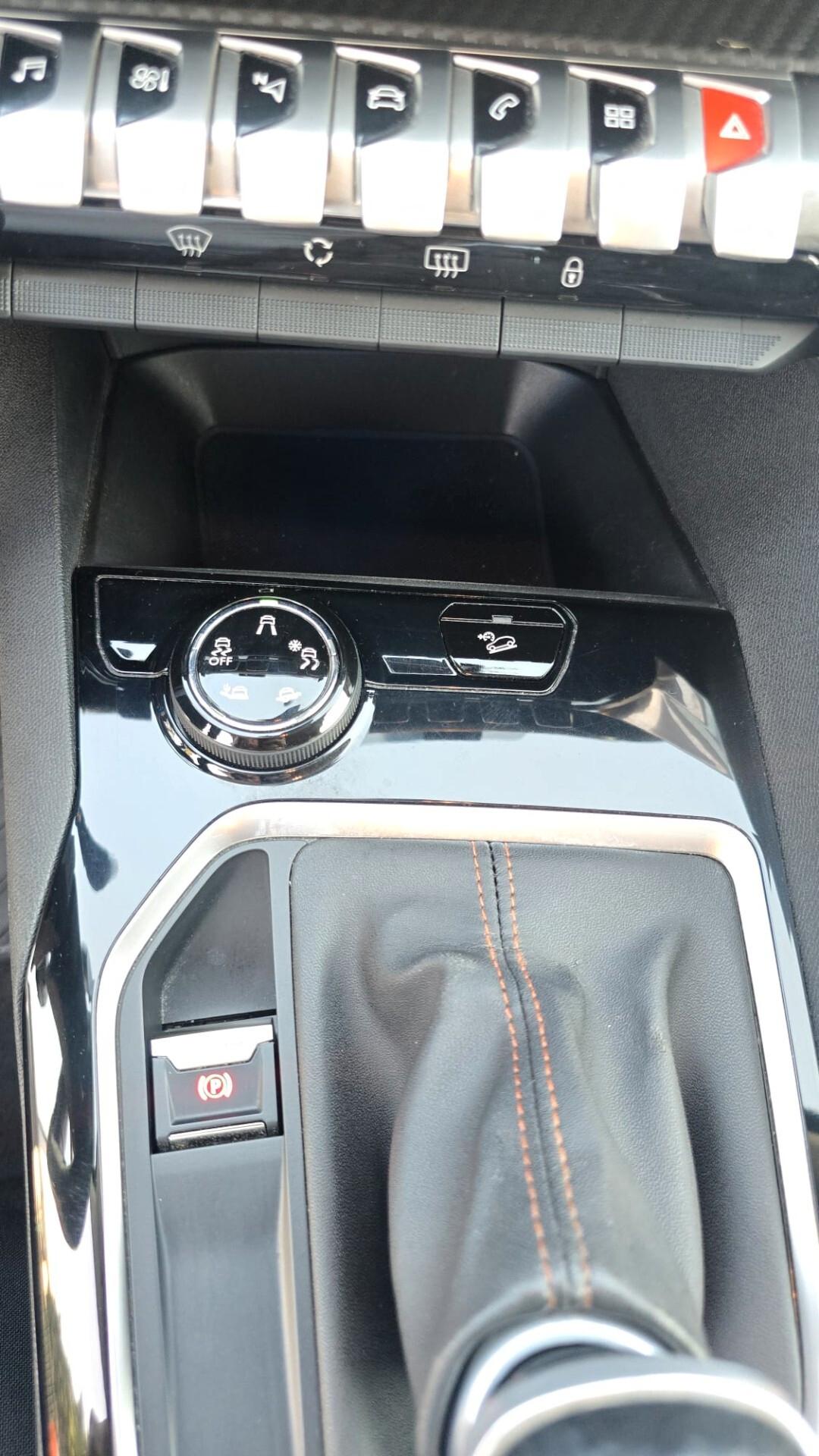 Peugeot 3008 BlueHDi 130 S&S Allure