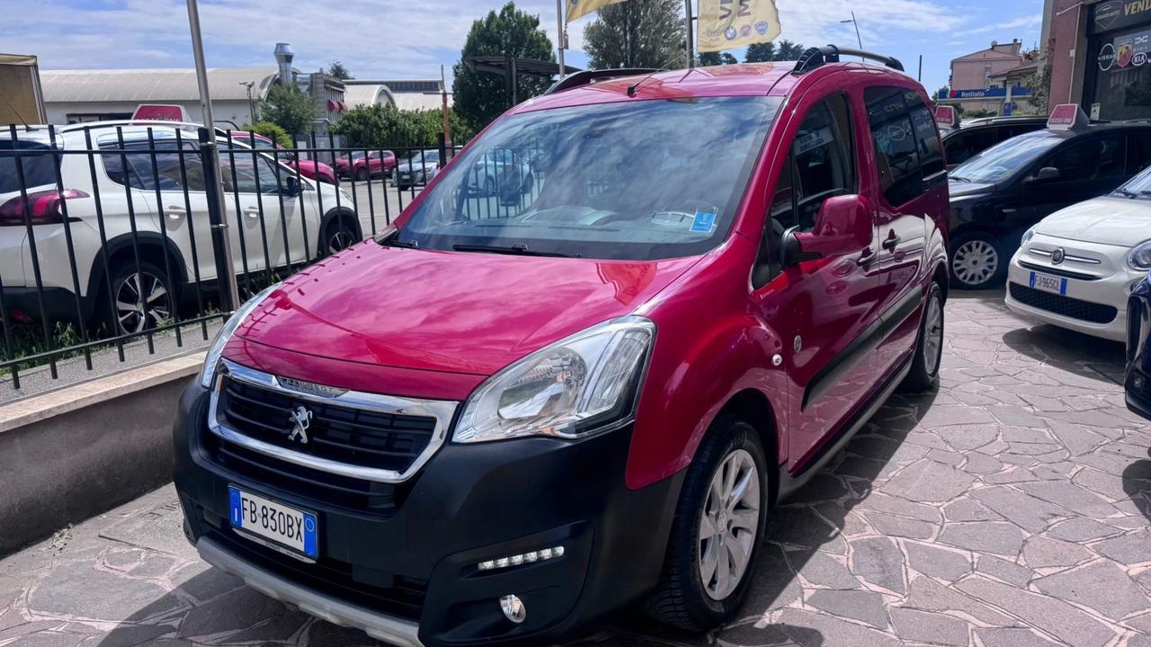 Peugeot Partner Tepee BlueHDi 120 S&S Outdoor