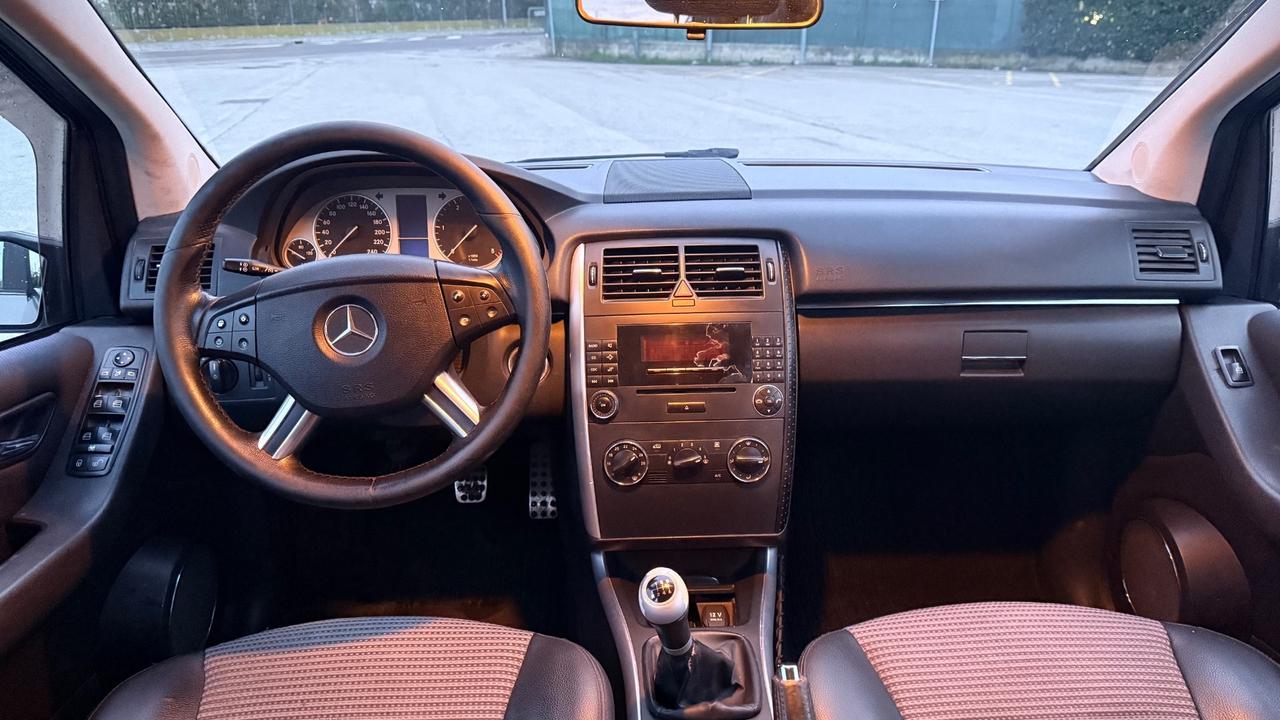 Mercedes-benz B 200 CDI