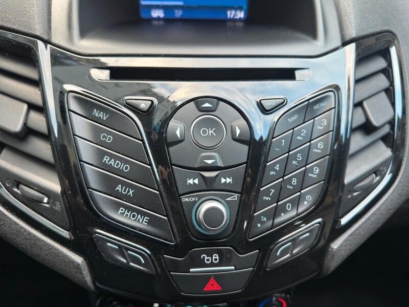 FORD Fiesta 6ª serie Fiesta 1.5 TDCi 75CV 3 po...