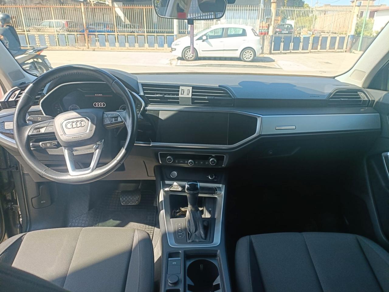 Audi Q3 35 TDI S tronic Business Advanced