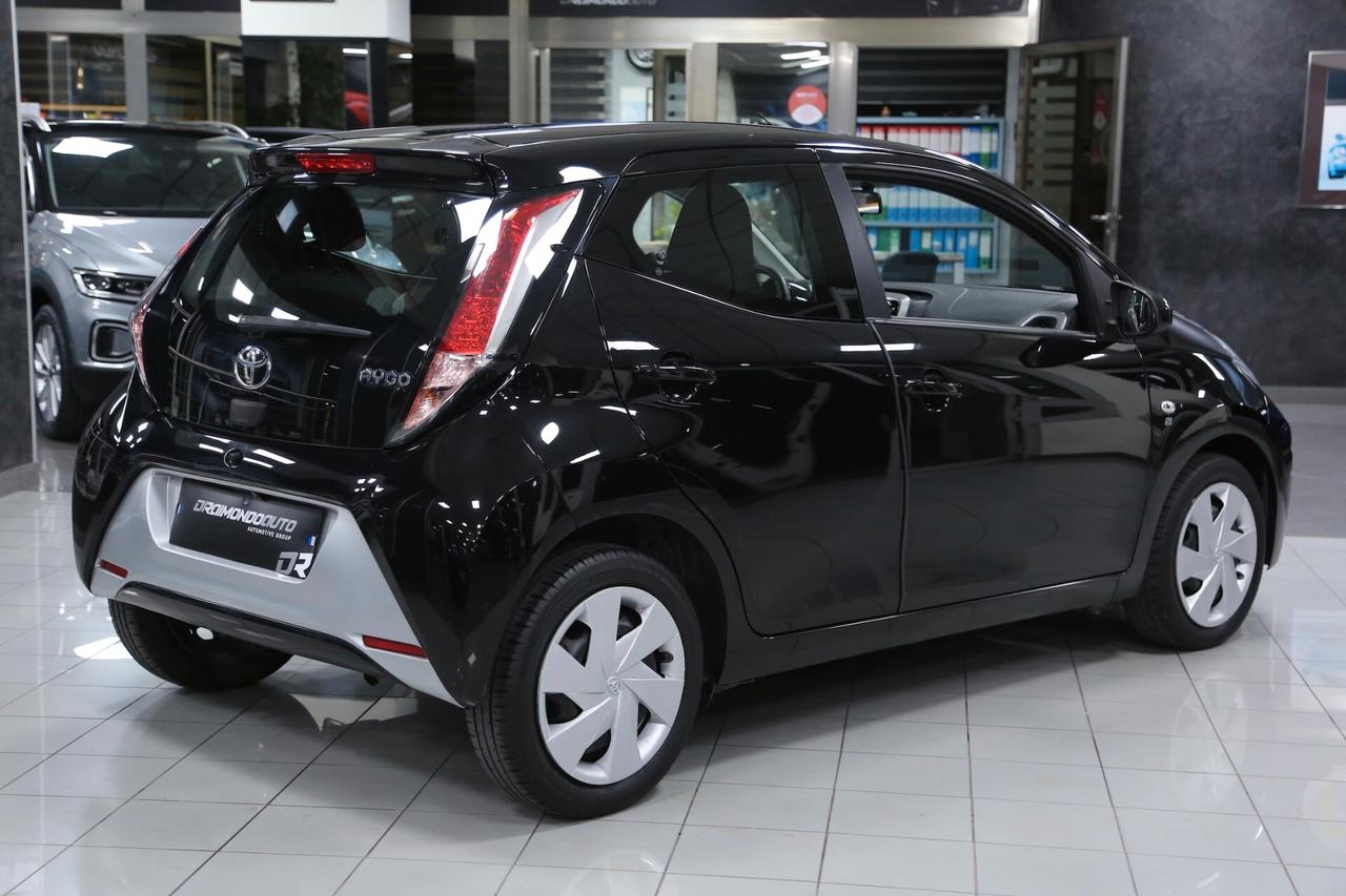 Toyota Aygo 1.0 VVT-i 69 cv x-play