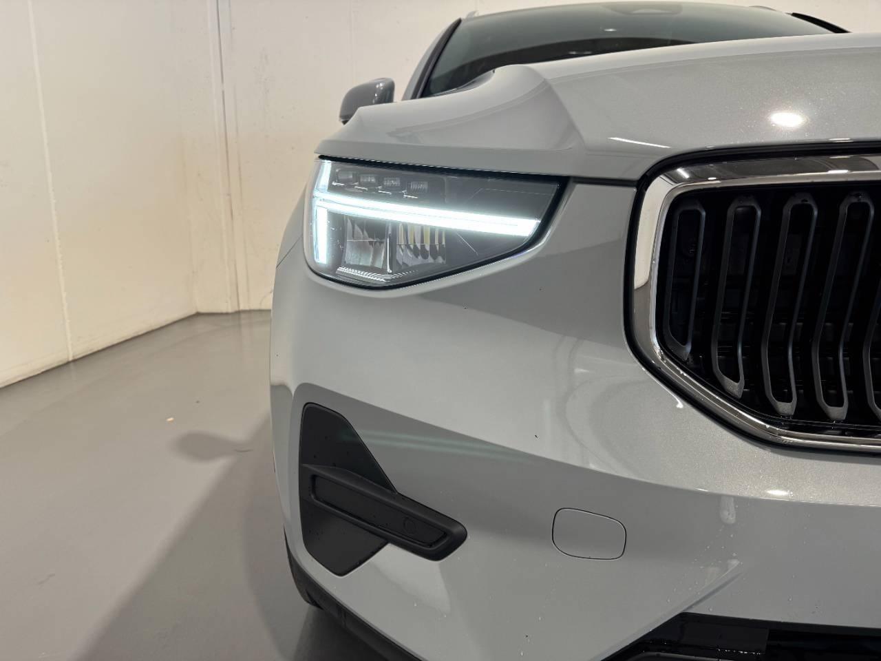 VOLVO XC40 B3 CORE AUTO