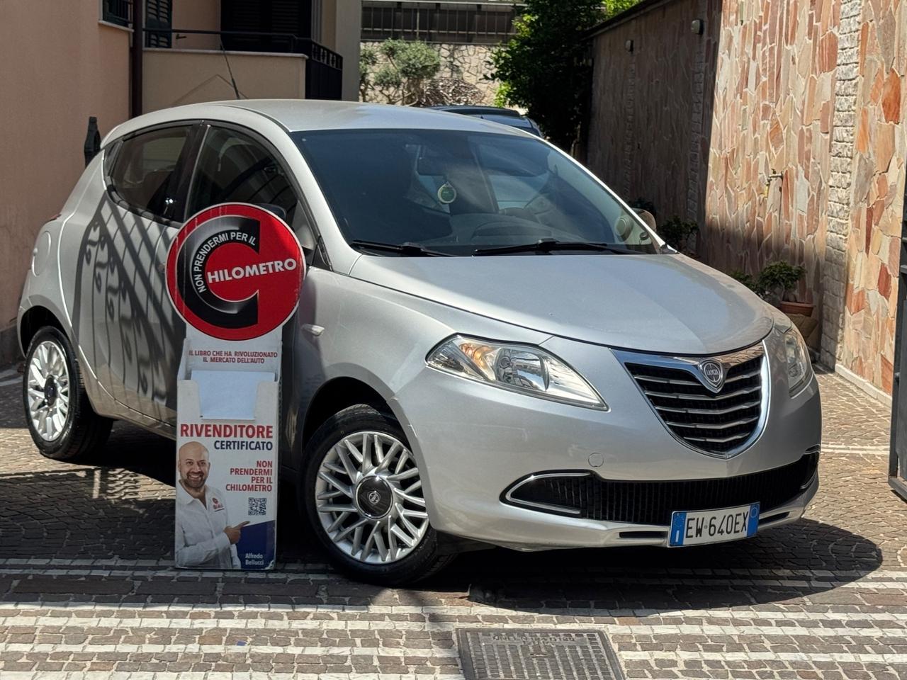 Lancia Ypsilon 1.2 69 CV 5 porte S&S Silver