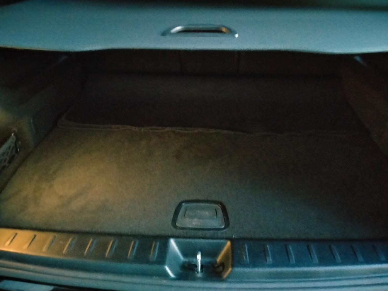 Mercedes-Benz GLB 180 D BUSINESS EXTRA 8MLED/SEDILI SPORT/DISPLAY MAXI