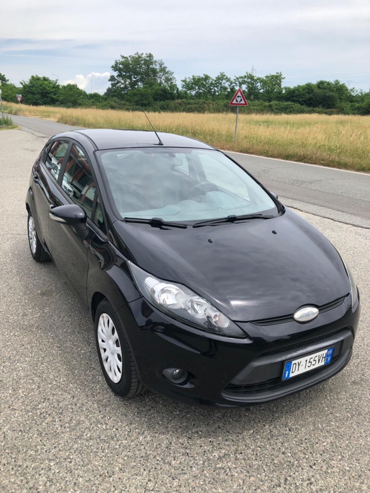 Ford Fiesta 1.4 TDCi 68CV 5 porte Titanium