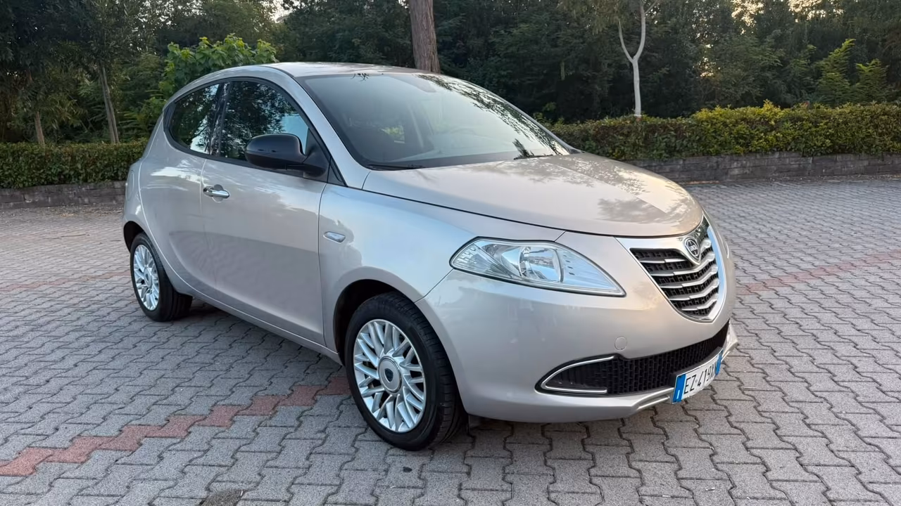 Lancia Ypsilon 1.3 MJT 16V 95 CV 5 porte S&S Elle