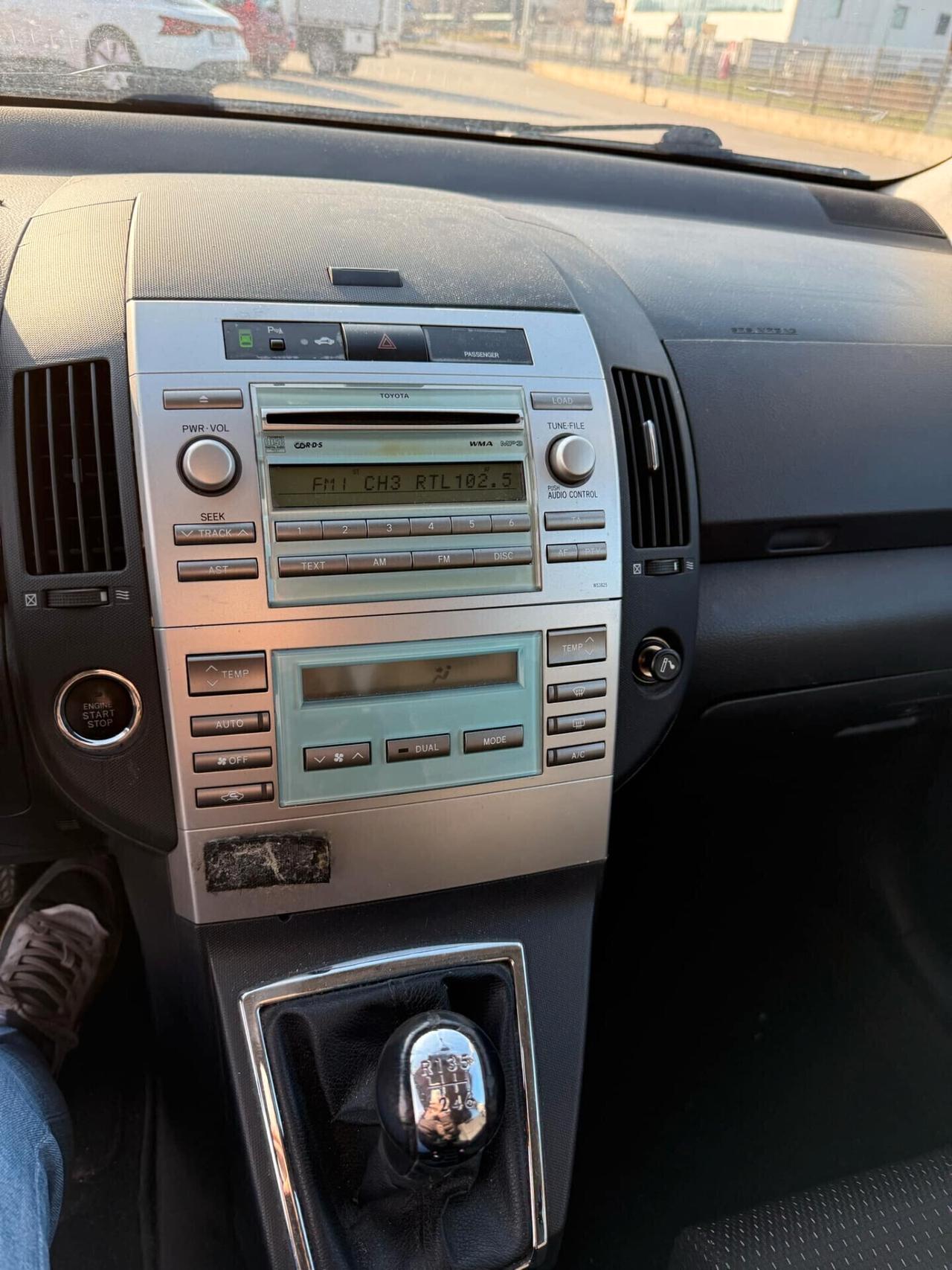 Toyota Corolla Verso 2.2 16V D-4D Luna