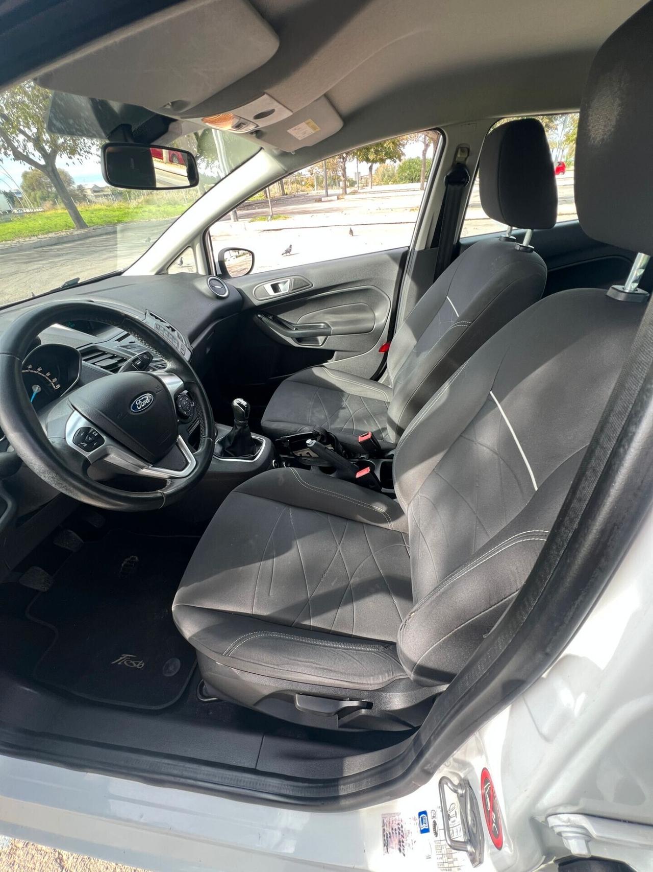 Ford Fiesta 1.4 5p. Bz.- GPL Titanium 2015