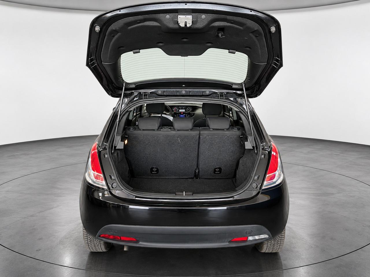 LANCIA Ypsilon III 2021 - Ypsilon 1.0 firefly hybrid Silver Plus s&s 70cv