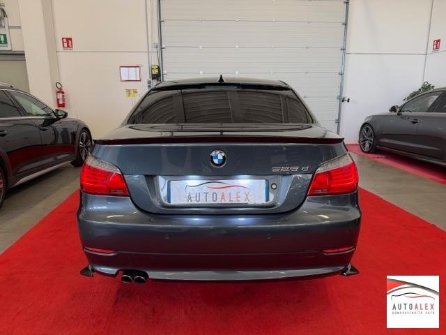 BMW - Serie 5 525d Msport
