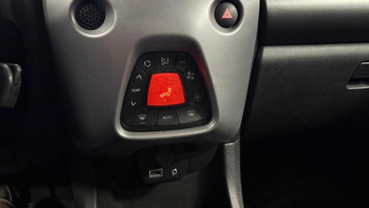 Toyota Aygo 1.0 VVT-i 72cv 5 porte x-clusiv