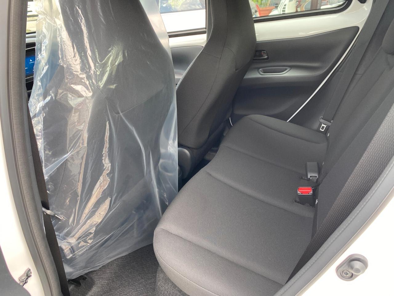 Toyota Aygo X 1.0 VVT-i 72 CV 5 porte Active garanzia 15 anni