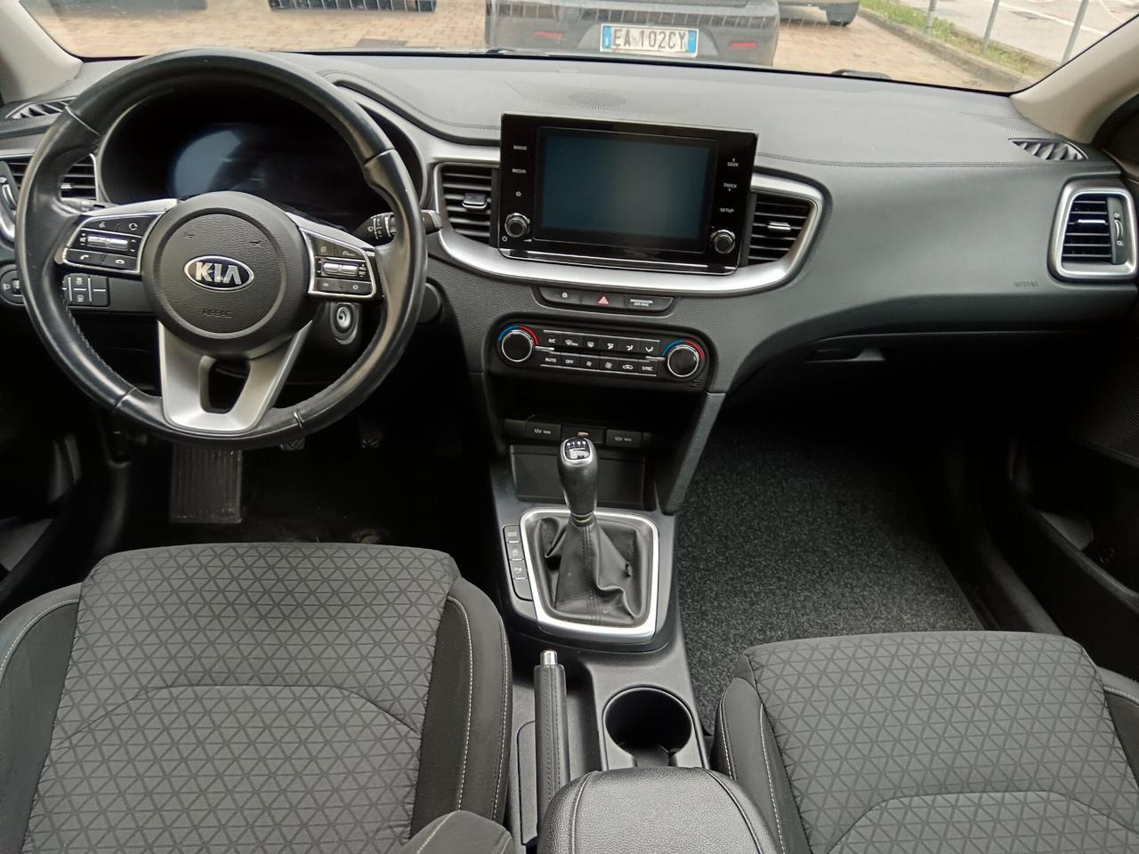 Kia Ceed Sportswagon 1.6 CRDi 136 CV MHEV iMT SW Business Class