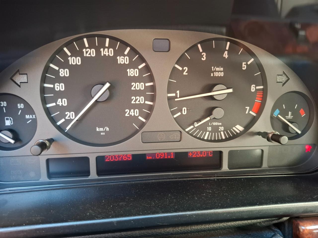 Bmw 520i 24V e39