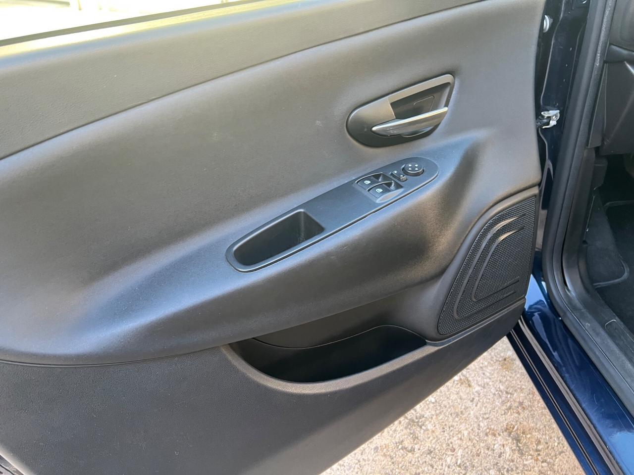 Lancia Ypsilon 1.2 69 CV 5 porte Platinum 51.000 km