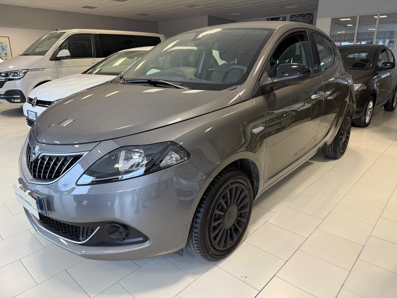 Lancia Ypsilon 1.0 FireFly 5 porte S&S Hybrid UnYca