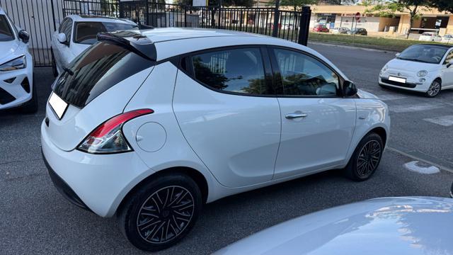 LANCIA Ypsilon 1.0 FIREFLY S&S HYBRID GOLD*R.CAM*CARPLAY*LED*TEL