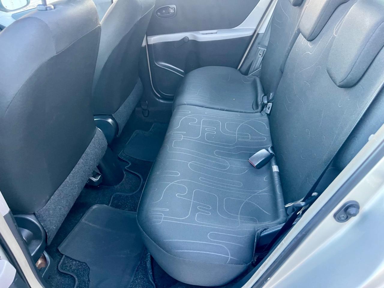 Toyota Yaris 1.0benz 2010 128.000km perfetta per neopatentati