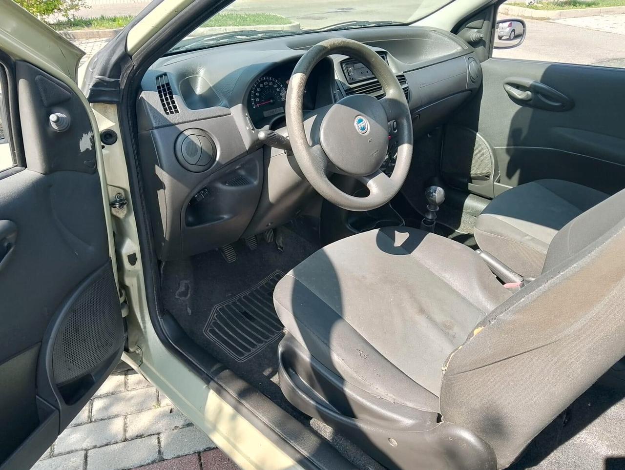 Fiat Punto 1.2 5 porte Active Natural Power