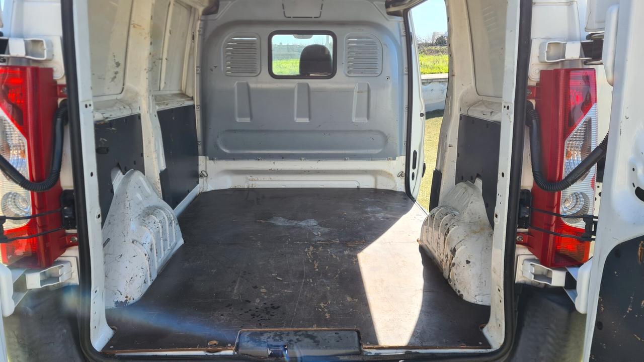 Peugeot Expert 2.0 HDi 125cv 11 QL H1L1 2014