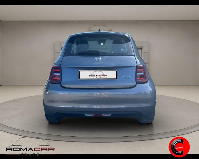 FIAT 500e 3+1 42 kWh Icon