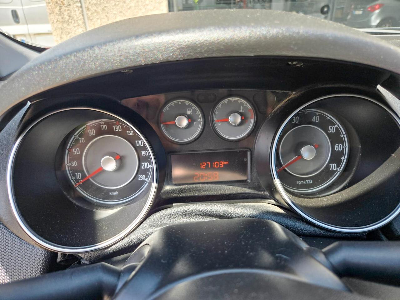 FIAT Punto 1.3 MJT 95CV Lounge – 2013