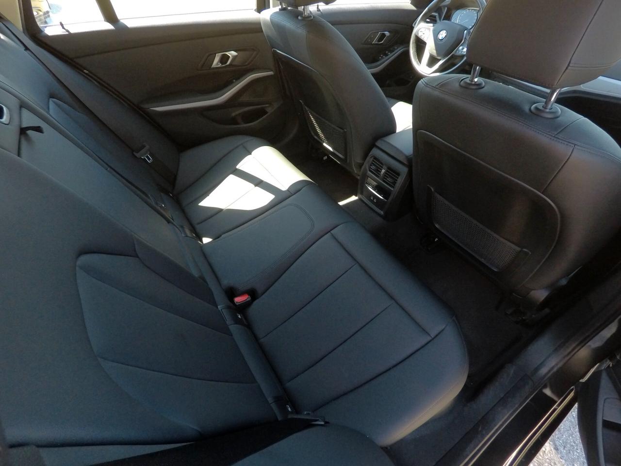 Bmw 318d 48V Touring Business Advantage