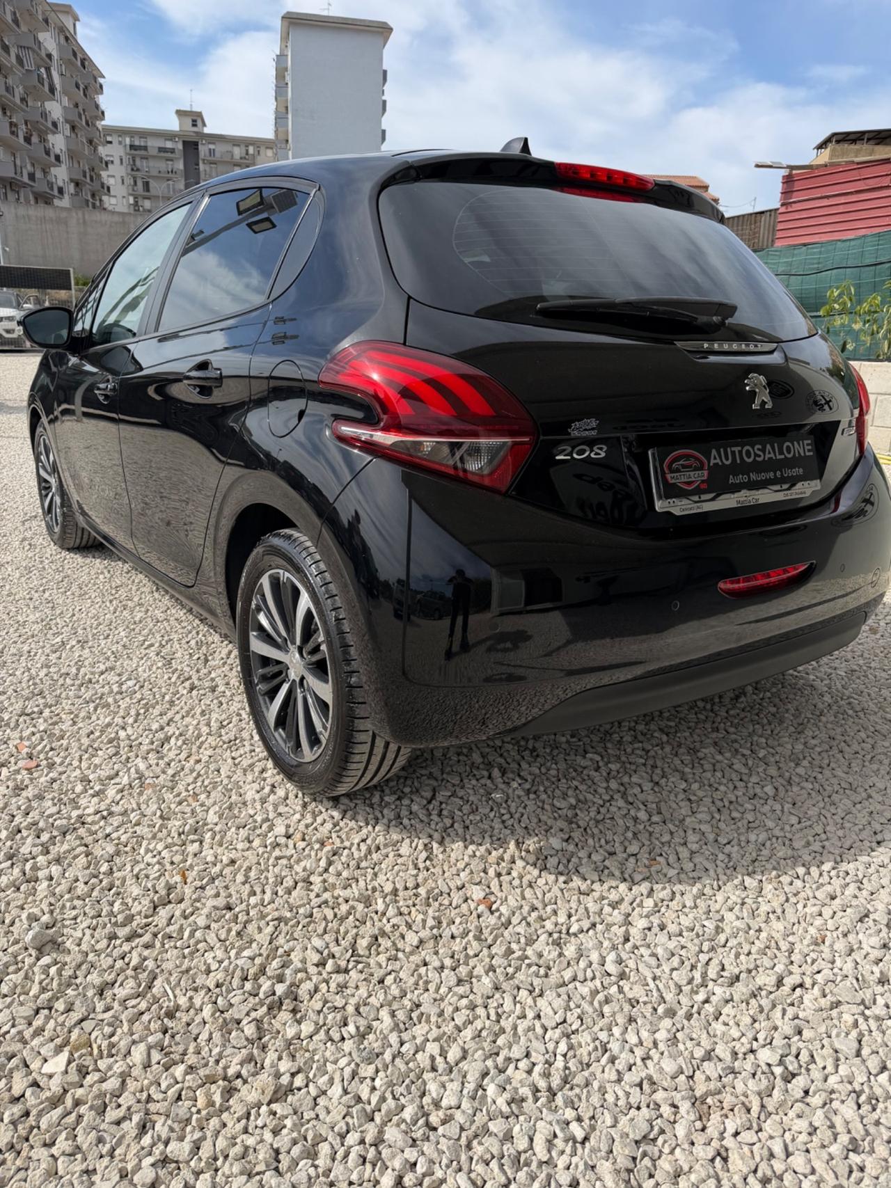 Peugeot 208 PureTech 82 5 porte Allure