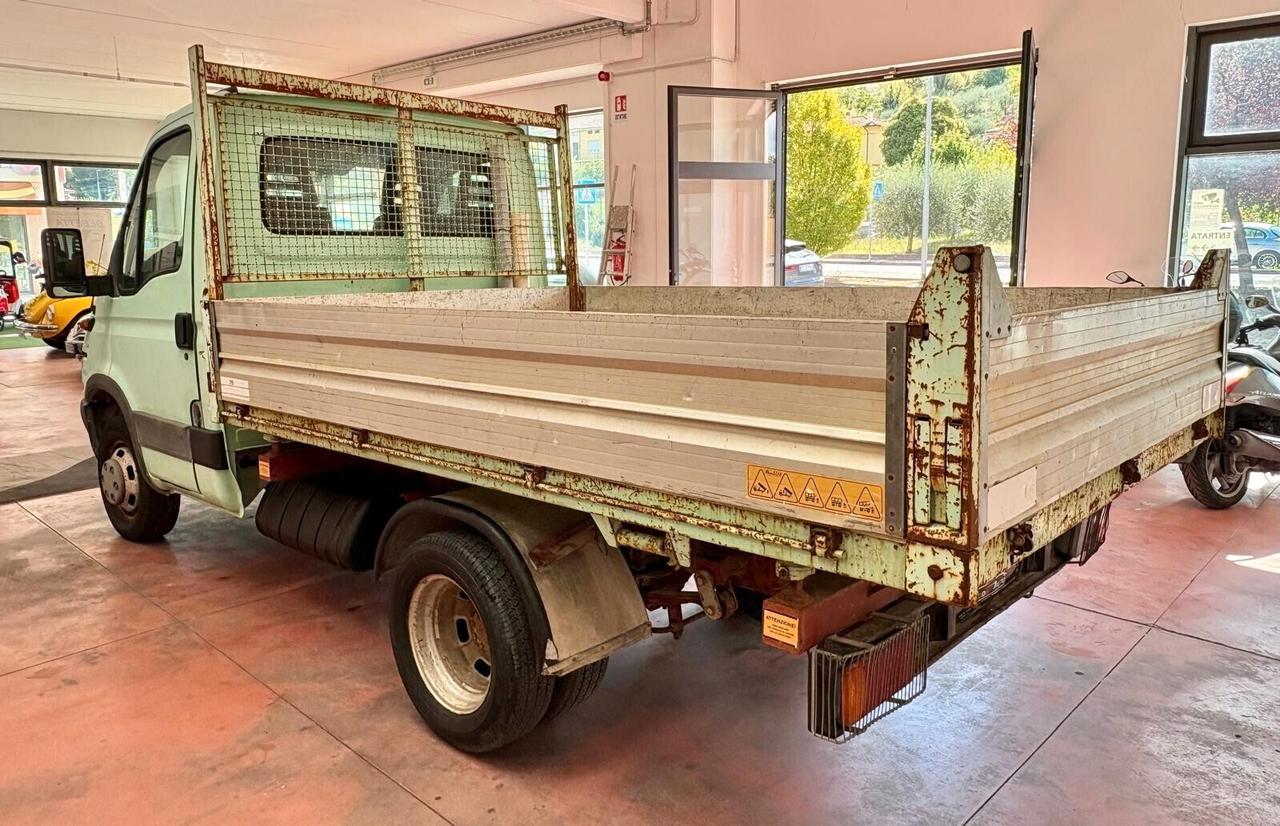 IVECO DAILY -CASSONE RIBALTABILE TRILATERALE Posti 3 Diesel 2.5 Km 173.866 certificati
