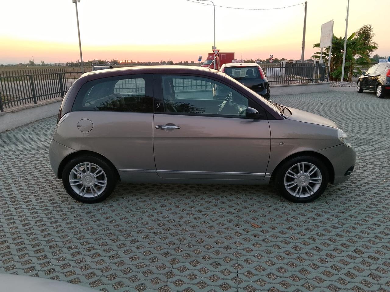 Lancia Ypsilon 1.2-GPL-NEOPAT-2008