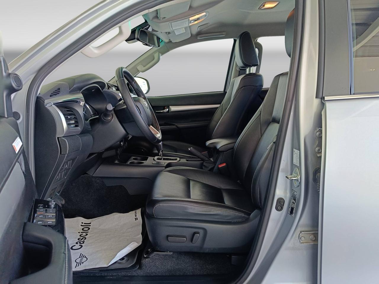 TOYOTA Hilux IV 2021 - Hilux 2.8 d double cab Executive 4wd auto