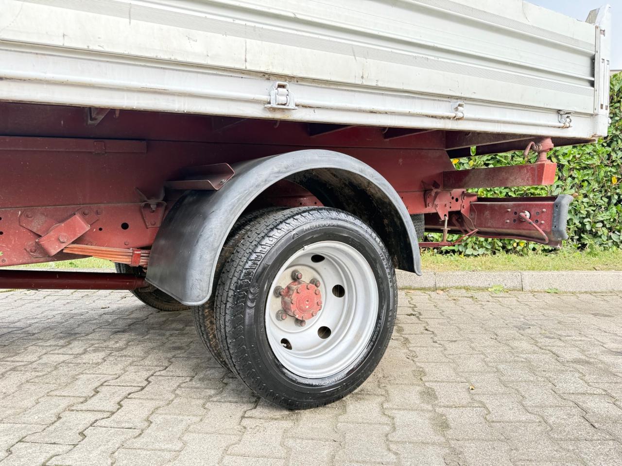 Iveco Daily 35-8 2.5 D RIBALTABILE TRILATERALE