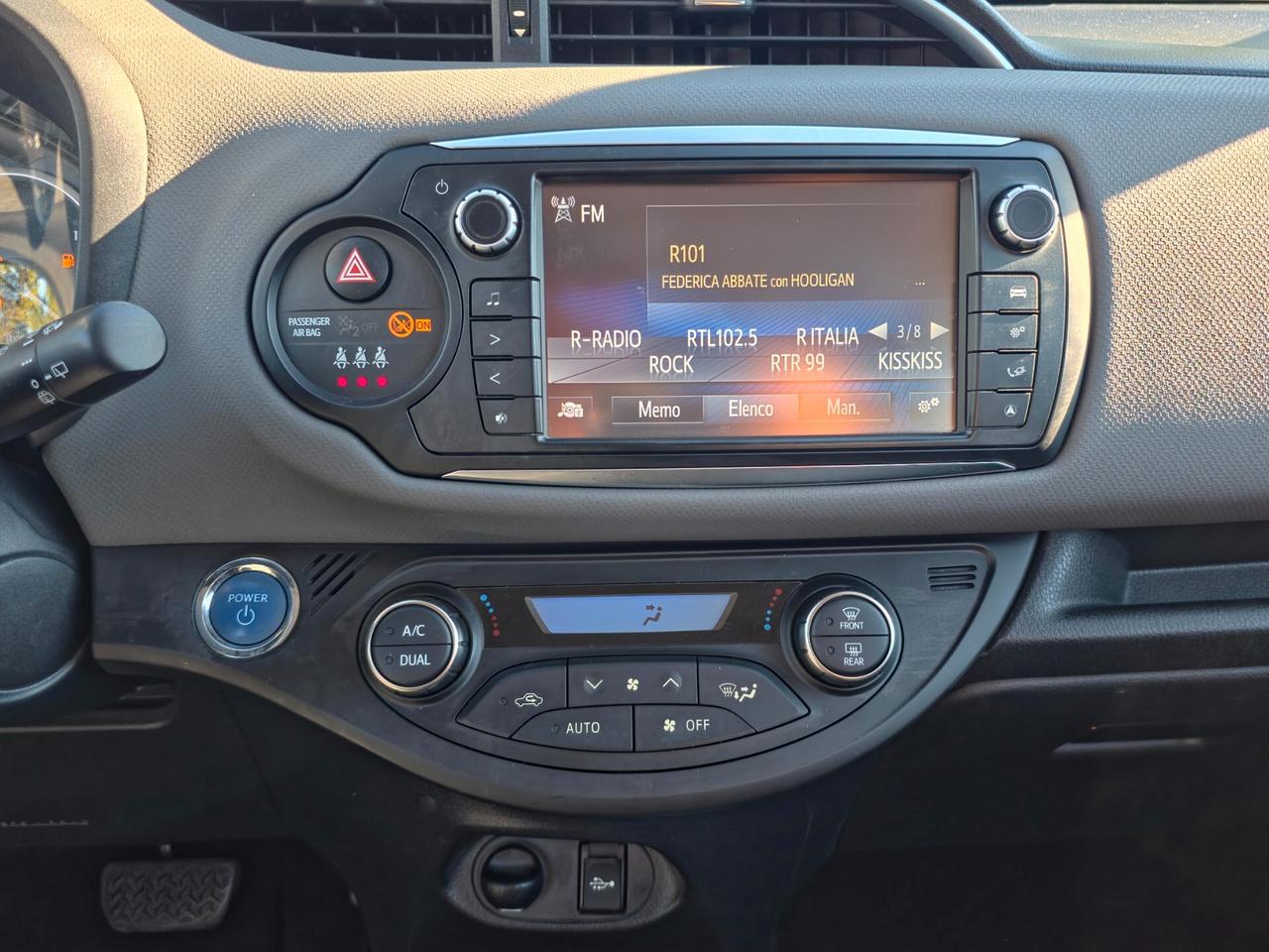 Toyota Yaris 1.5 Hybrid 5 porte Active 2017-E6B Automatico NEO