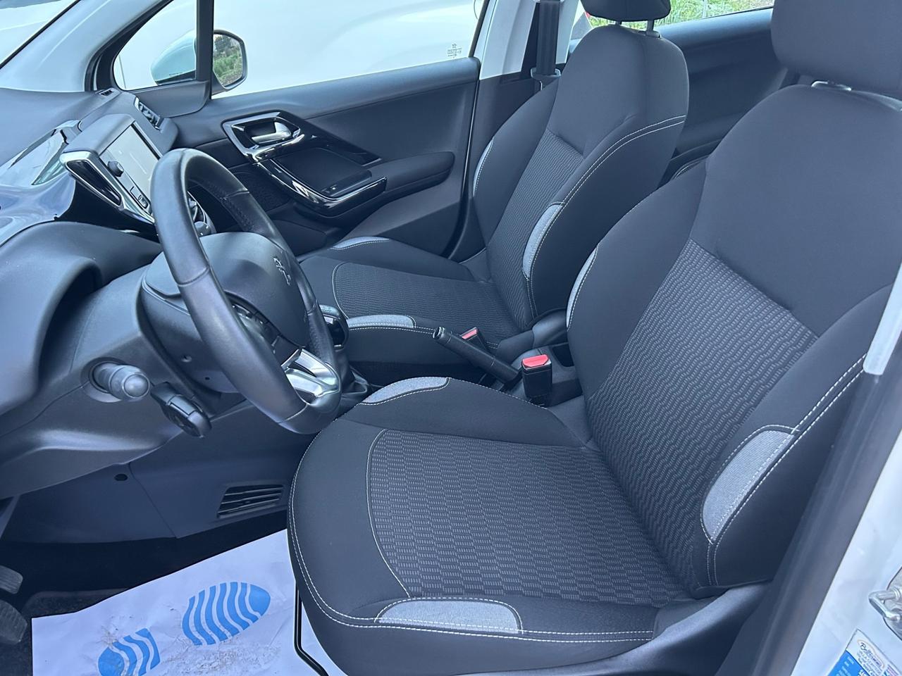 Peugeot 208 BlueHDi 75 S&S AUTOCARRO N1