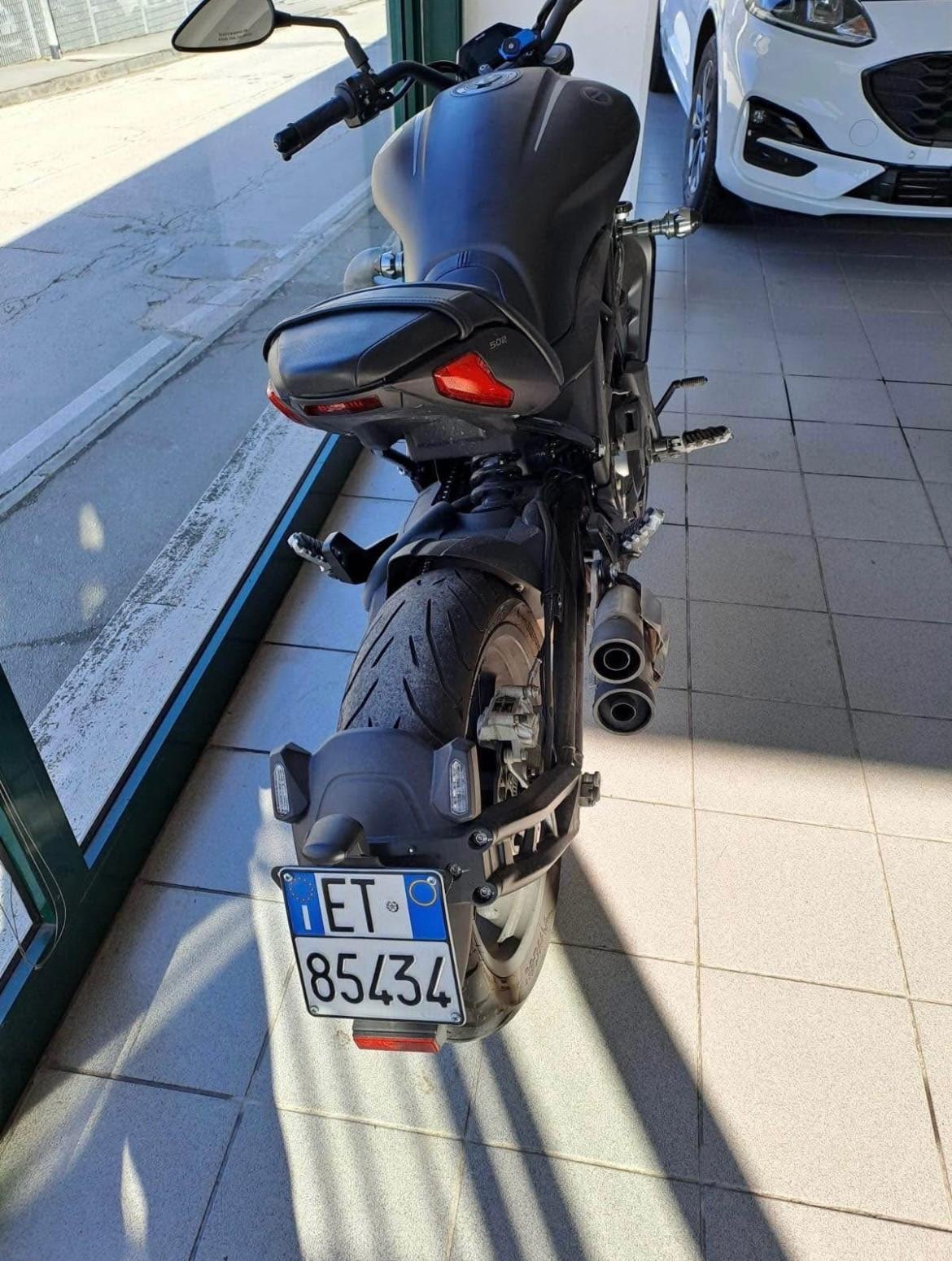 Benelli 502C 2020 4800 km PARI AL NUOVO!