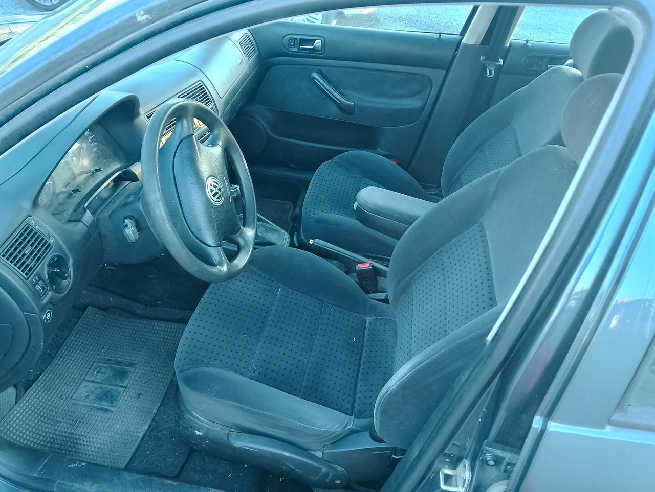 Volkswagen Golf station wagon 1.6 cc impianto GPL brc valido fino 2032 30.000 km