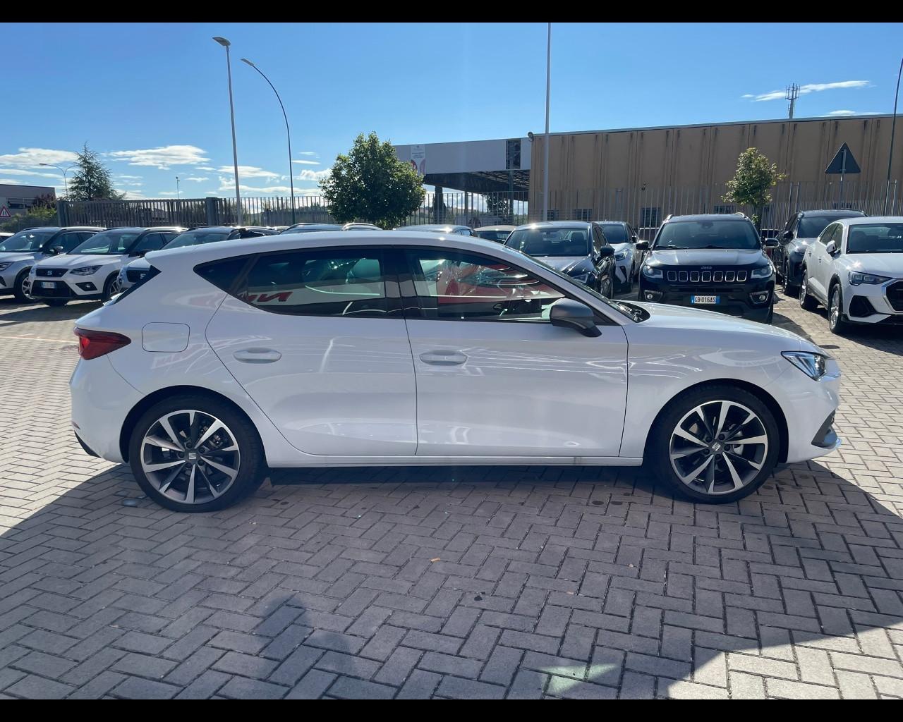 SEAT Leon 5 porte FR 1.5 Hybrid 85 kW (116 CV) mHEV DSG 7 marce 2WD