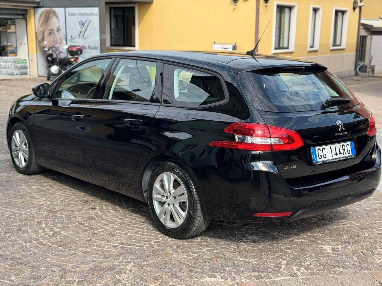 Peugeot 308 BlueHDi 130 S&S EAT8 Active Pack