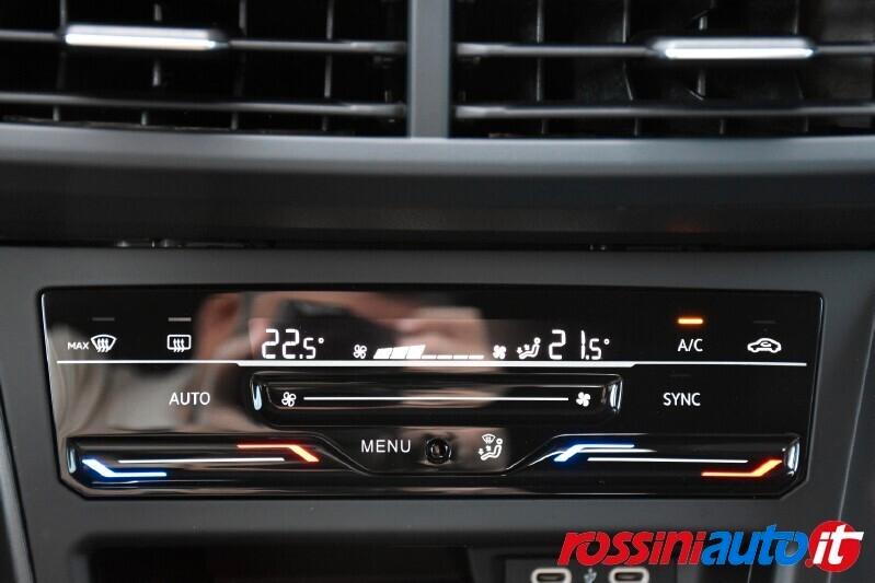 VOLKSWAGEN TAIGO 1.0 TSI 115 CV R-LINE TECH PACK MATRIX LED + REARV