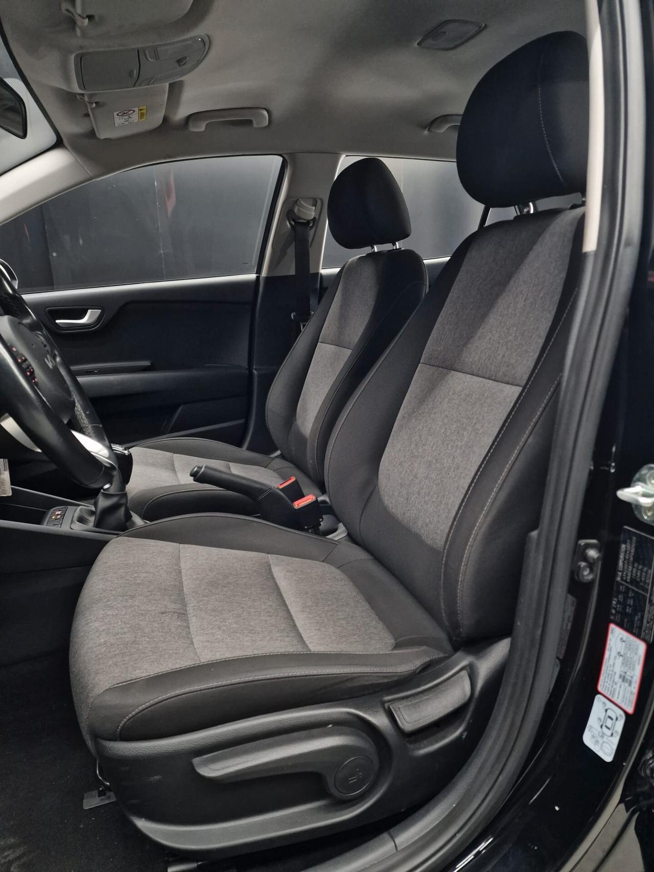 Kia Stonic 1.0 T-GDi 100 CV MHEV MT Urban Special Edition