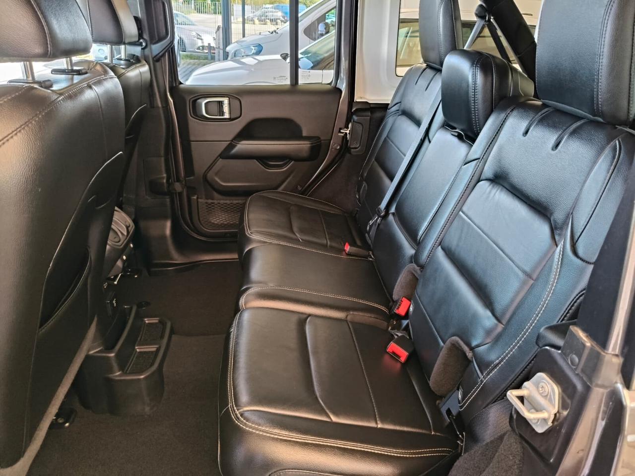 Jeep Wrangler Unlimited 2.0 Turbo Sahara 5 porte
