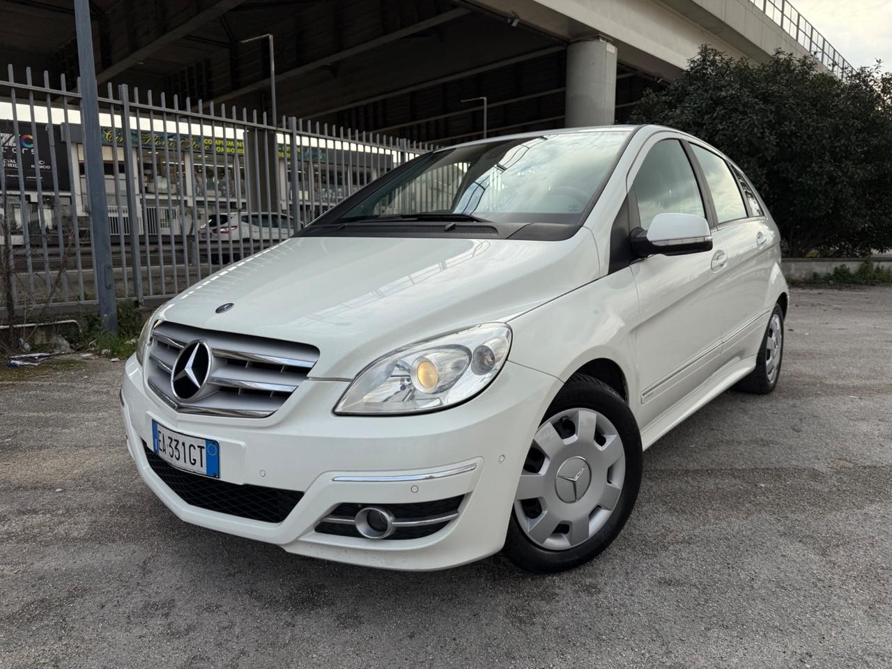 Mercedes-benz B 200 Restayling Premium Full Perfetta