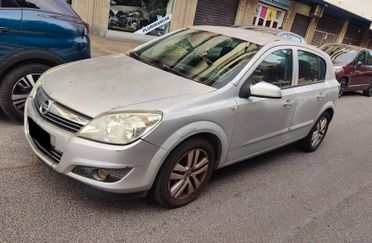Opel Astra 1.3 CDTI 5 porte Enjoy