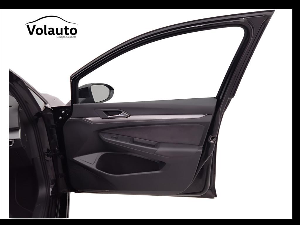 VOLKSWAGEN Golf VIII 2024 - Golf 2.0 tdi Life 150cv dsg