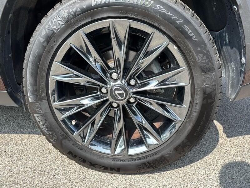 Lexus NX NX 300h 2.5 Luxury 4wd cvt