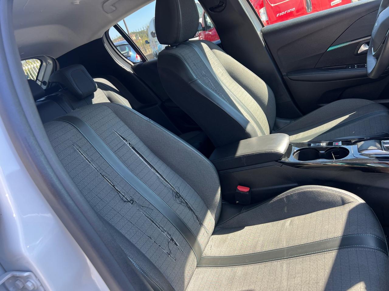 Peugeot 208 PureTech 100 Stop&Start 5 porte Allure